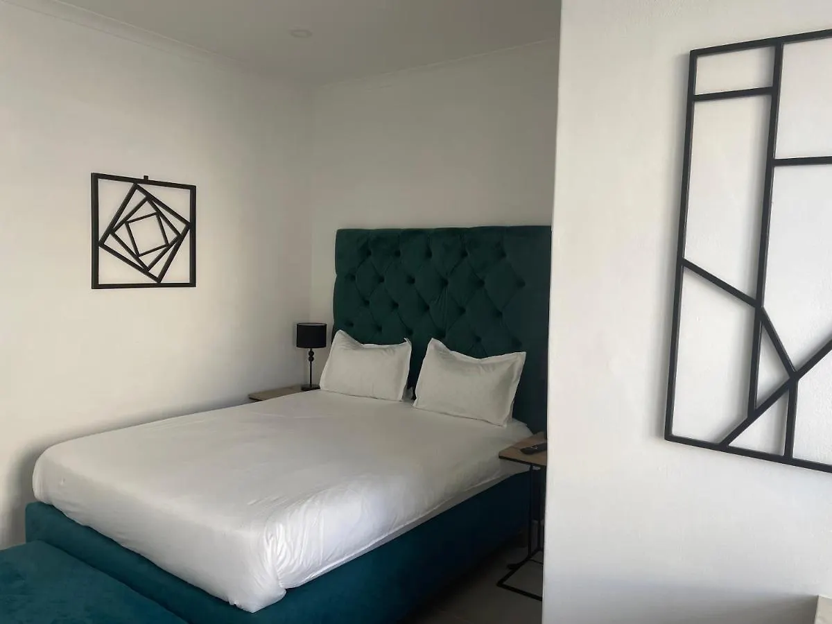 15 On Burns Guesthouse Cape Town Apartment